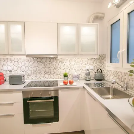 Magnificent Luxury Retrostyle Flat Acropolis View *