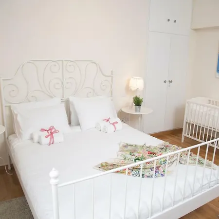 Magnificent Luxury Retrostyle Flat Acropolis View Apartment Athens