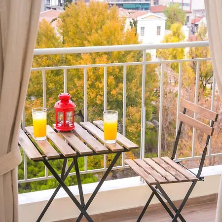 Magnificent Luxury Retrostyle Flat Acropolis View Apartment Athens