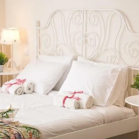 Magnificent Luxury Retrostyle Flat Acropolis View Apartment Athens